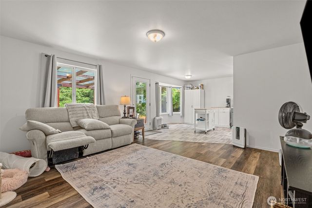 27507 72nd Avenue E, Graham, WA 98338