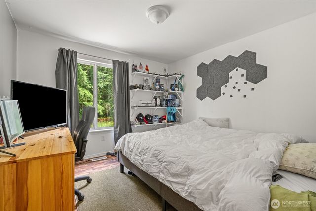 27507 72nd Avenue E, Graham, WA 98338