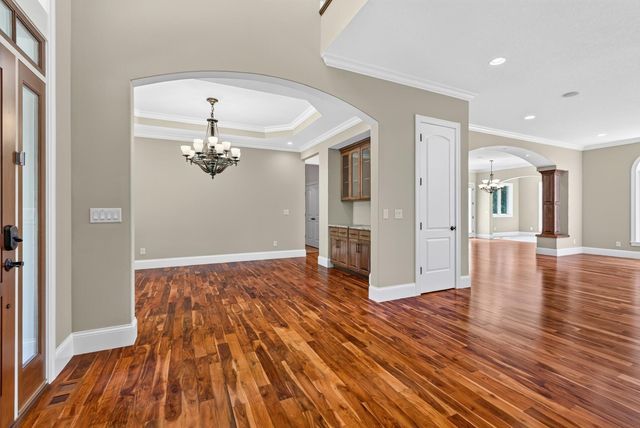 2635 Nathan Lane N, Plymouth, MN 55441