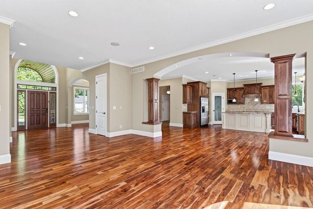 2635 Nathan Lane N, Plymouth, MN 55441
