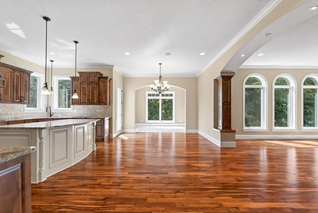 2635 Nathan Lane N, Plymouth, MN 55441