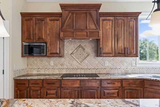 2635 Nathan Lane N, Plymouth, MN 55441