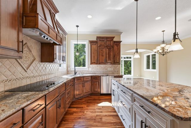 2635 Nathan Lane N, Plymouth, MN 55441