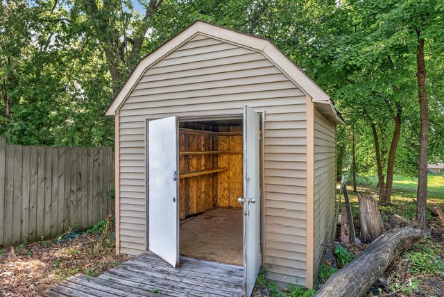 2635 Nathan Lane N, Plymouth, MN 55441
