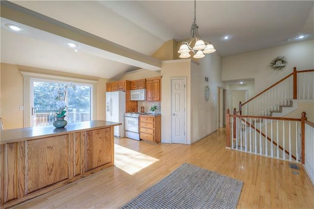 385 W Sunset Street, Gardner, KS 66030