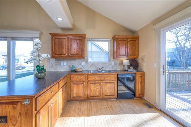 385 W Sunset Street, Gardner, KS 66030