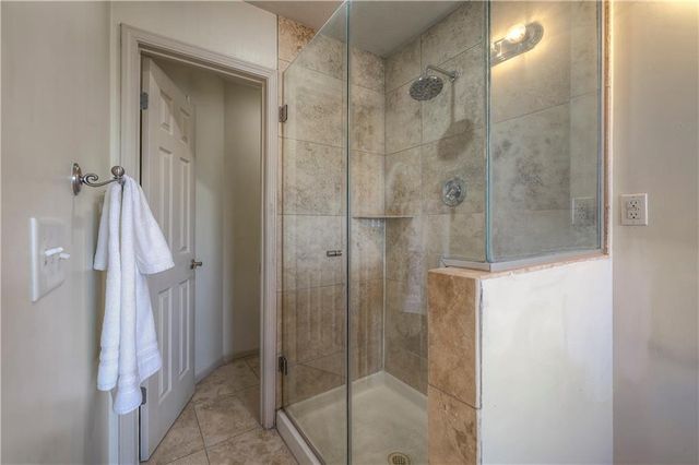 385 W Sunset Street, Gardner, KS 66030