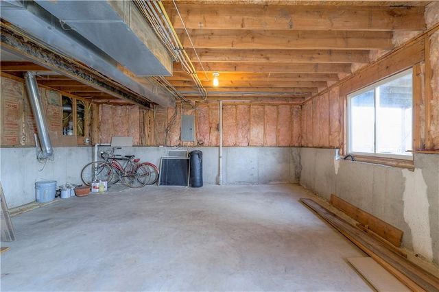 385 W Sunset Street, Gardner, KS 66030