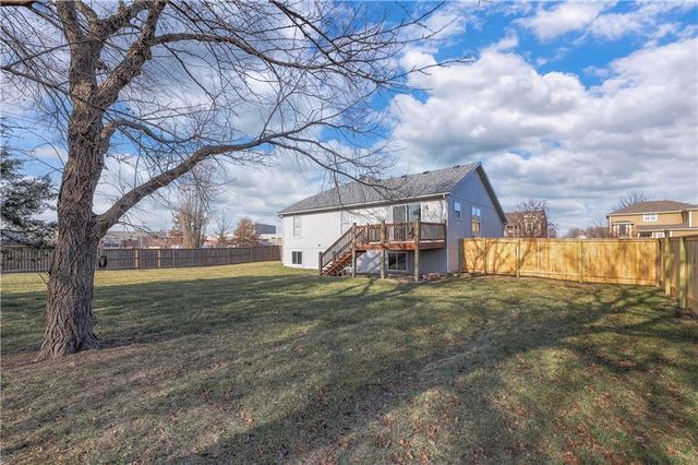 385 W Sunset Street, Gardner, KS 66030