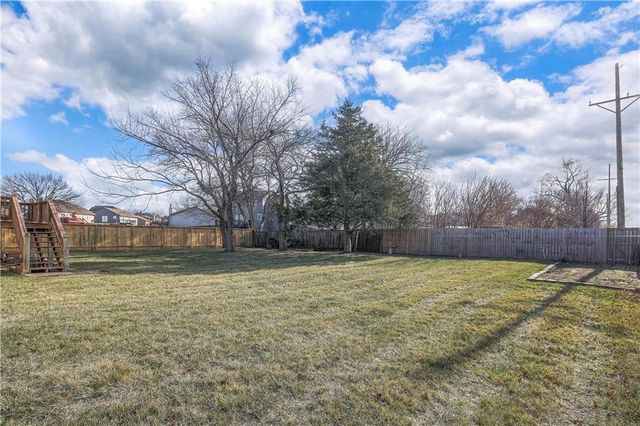 385 W Sunset Street, Gardner, KS 66030