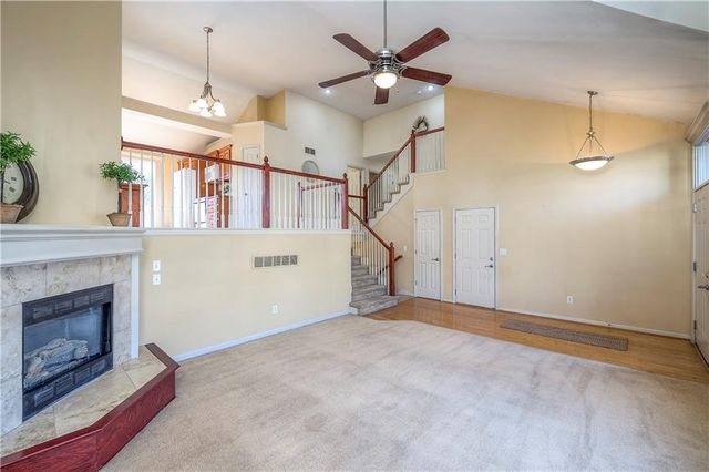 385 W Sunset Street, Gardner, KS 66030