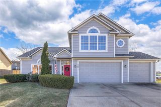 385 W Sunset Street, Gardner, KS 66030