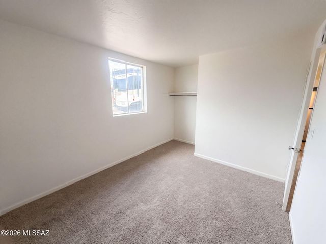 4252 E Sylvane Drive, Tucson, AZ 85711