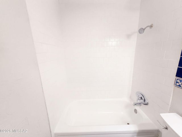 4252 E Sylvane Drive, Tucson, AZ 85711