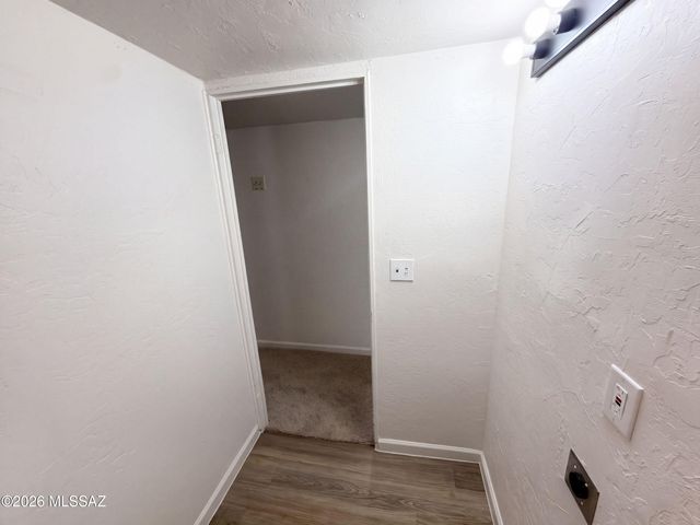 4252 E Sylvane Drive, Tucson, AZ 85711