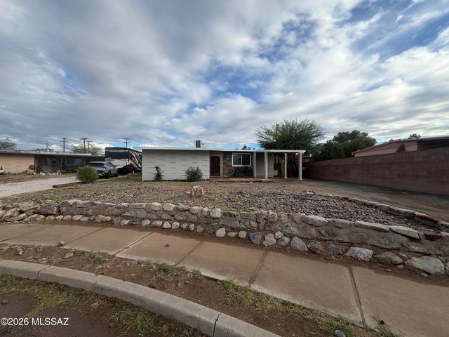 4252 E Sylvane Drive, Tucson, AZ 85711