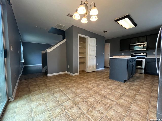 3604 FARALLON ISLE, San Antonio, TX 78245