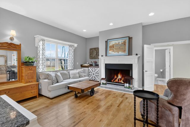 8338 Guthrie Rd, Cross Plains, TN 37049