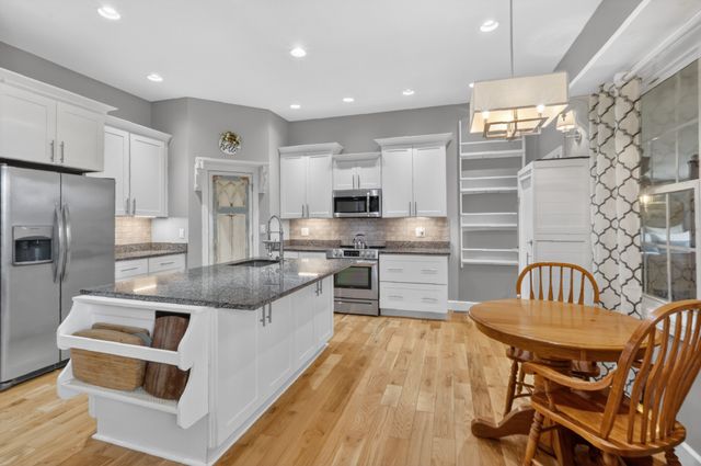 8338 Guthrie Rd, Cross Plains, TN 37049