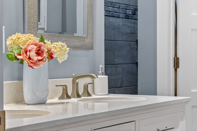 8338 Guthrie Rd, Cross Plains, TN 37049