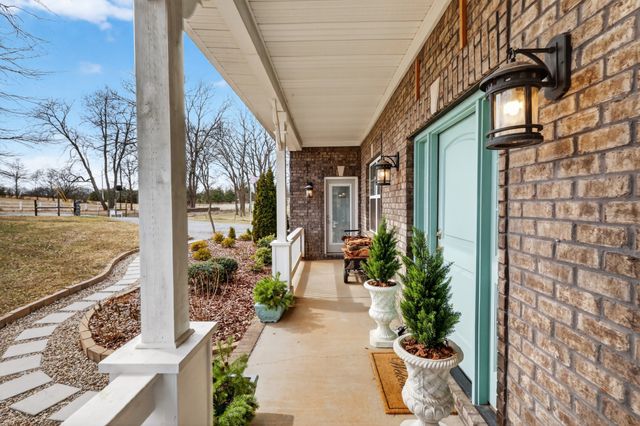 8338 Guthrie Rd, Cross Plains, TN 37049