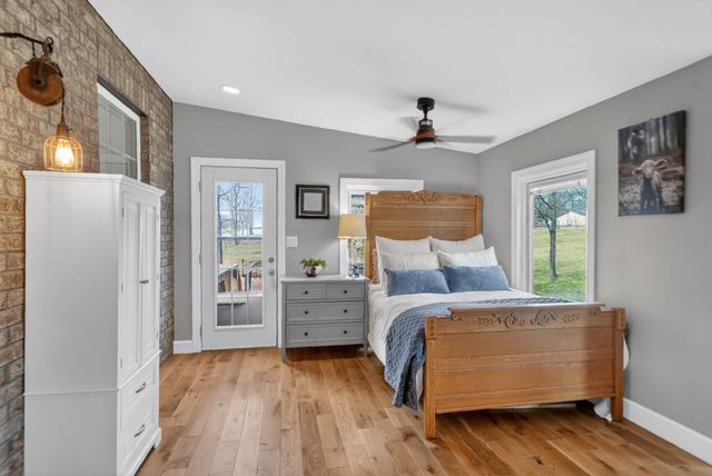 8338 Guthrie Rd, Cross Plains, TN 37049