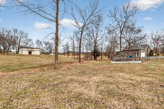8338 Guthrie Rd, Cross Plains, TN 37049