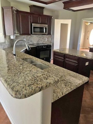 7902 Snake River Dr, Corpus Christi, TX 78414