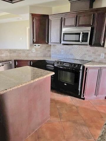 7902 Snake River Dr, Corpus Christi, TX 78414