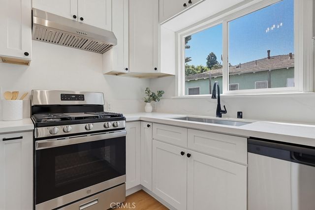 2525 Fashion Avenue, Long Beach, CA 90810