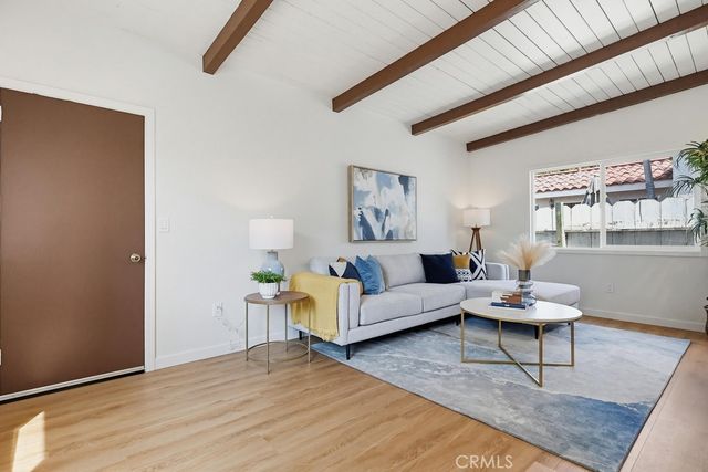 2525 Fashion Avenue, Long Beach, CA 90810