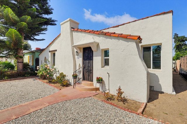 2525 Fashion Avenue, Long Beach, CA 90810