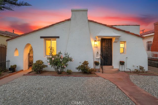 2525 Fashion Avenue, Long Beach, CA 90810