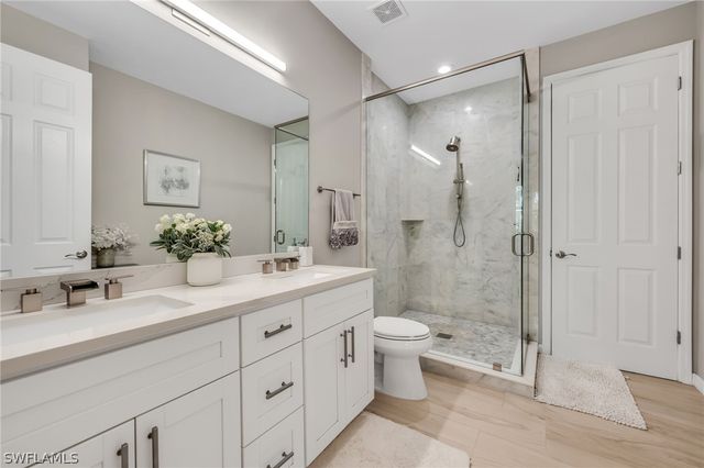 28018 Sosta LN 3, Bonita Springs, FL 34135