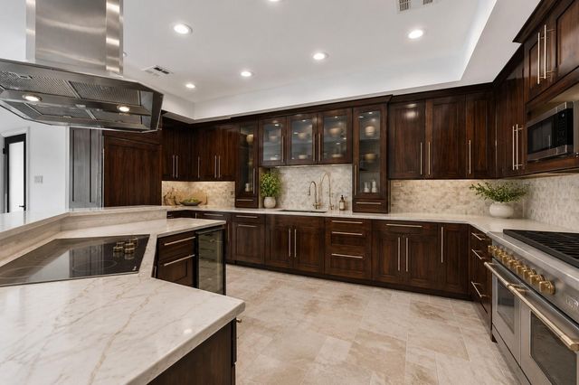 10007 Cedar Creek Drive, Houston, TX 77042