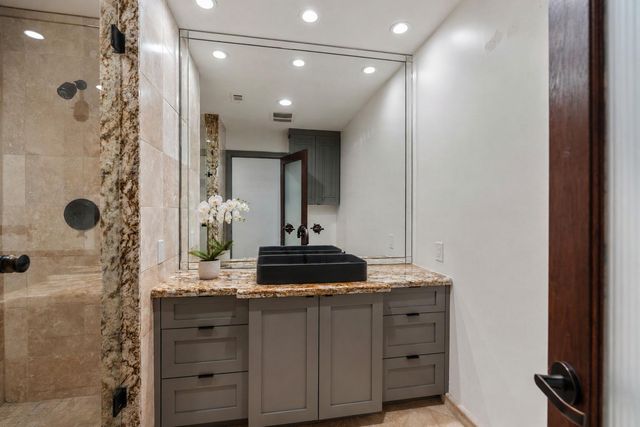10007 Cedar Creek Drive, Houston, TX 77042