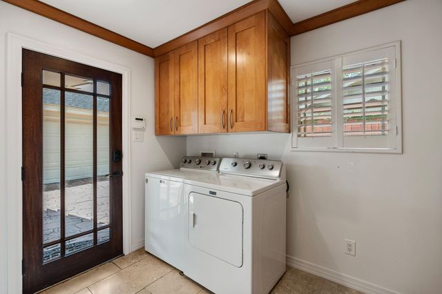 10007 Cedar Creek Drive, Houston, TX 77042