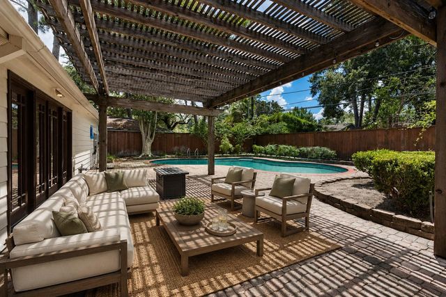 10007 Cedar Creek Drive, Houston, TX 77042