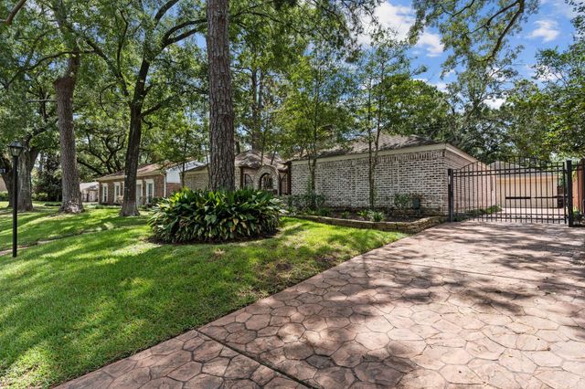 10007 Cedar Creek Drive, Houston, TX 77042