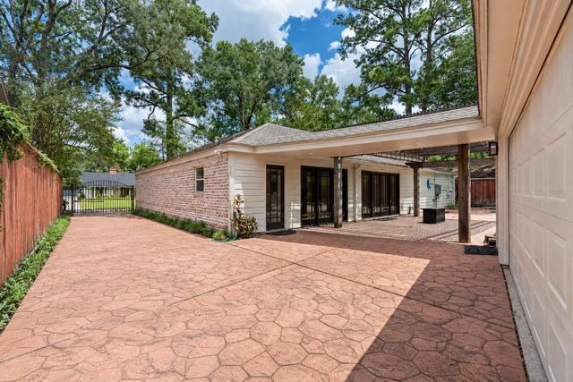 10007 Cedar Creek Drive, Houston, TX 77042