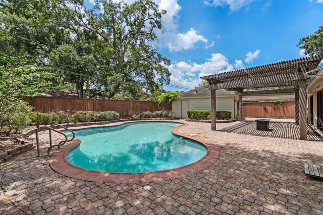 10007 Cedar Creek Drive, Houston, TX 77042