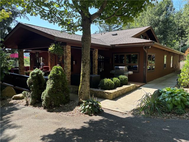 2488 County Line Road, Saltlick Twp, PA 15622