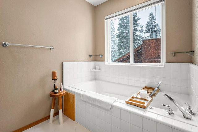 7685 Kingswood Dr, Tahoe Vista, CA 96148