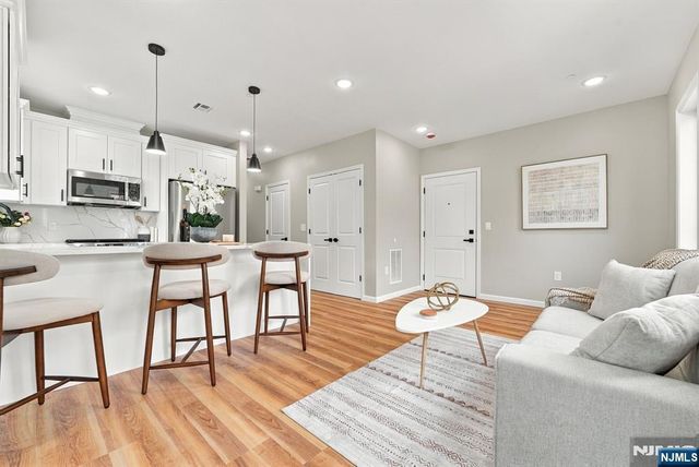 506 Davis Avenue, Harrison, NJ 07029
