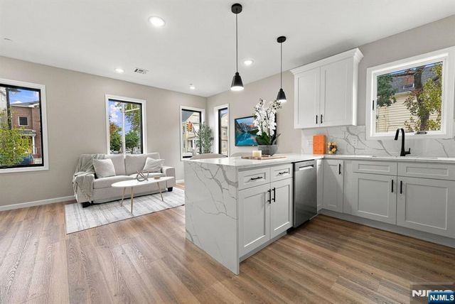 506 Davis Avenue, Harrison, NJ 07029