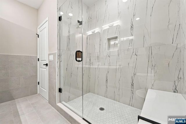 506 Davis Avenue, Harrison, NJ 07029