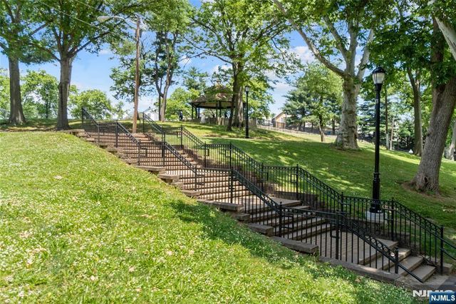 506 Davis Avenue, Harrison, NJ 07029