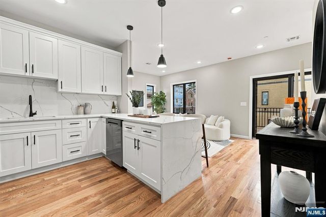 506 Davis Avenue, Harrison, NJ 07029