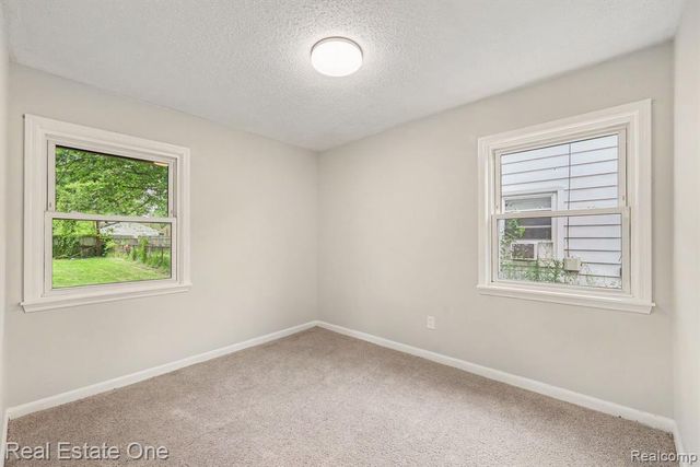 21323 La Salle Boulevard, Warren, MI 48089