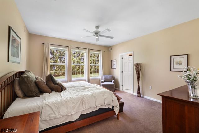20 Ascot Dr, White Twp., NJ 07823